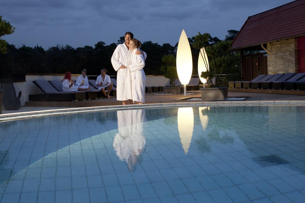 Vital Hotel Westfalen Therme Wellness Resort & Spa Bad Lippspringe Bagian luar foto