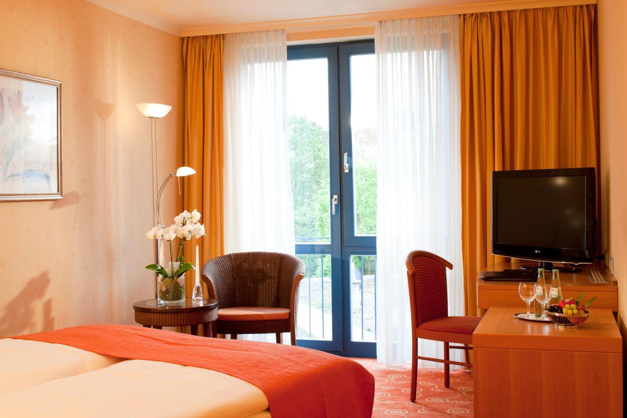 Vital Hotel Westfalen Therme Wellness Resort & Spa Bad Lippspringe Bagian luar foto