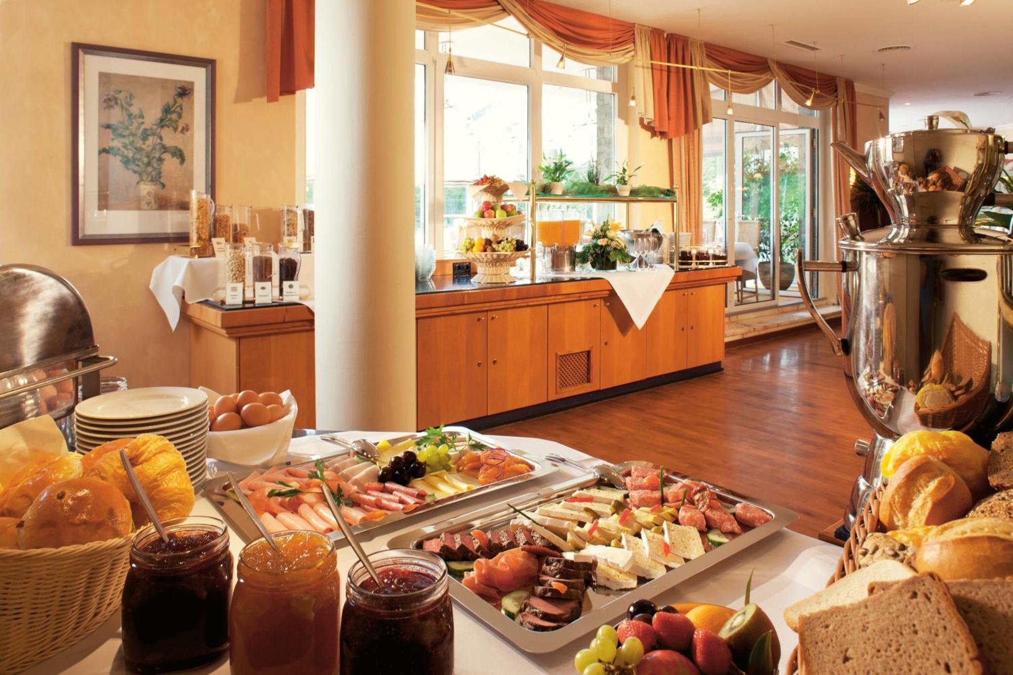 Vital Hotel Westfalen Therme Wellness Resort & Spa Bad Lippspringe Bagian luar foto