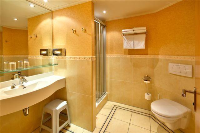 Vital Hotel Westfalen Therme Wellness Resort & Spa Bad Lippspringe Bagian luar foto