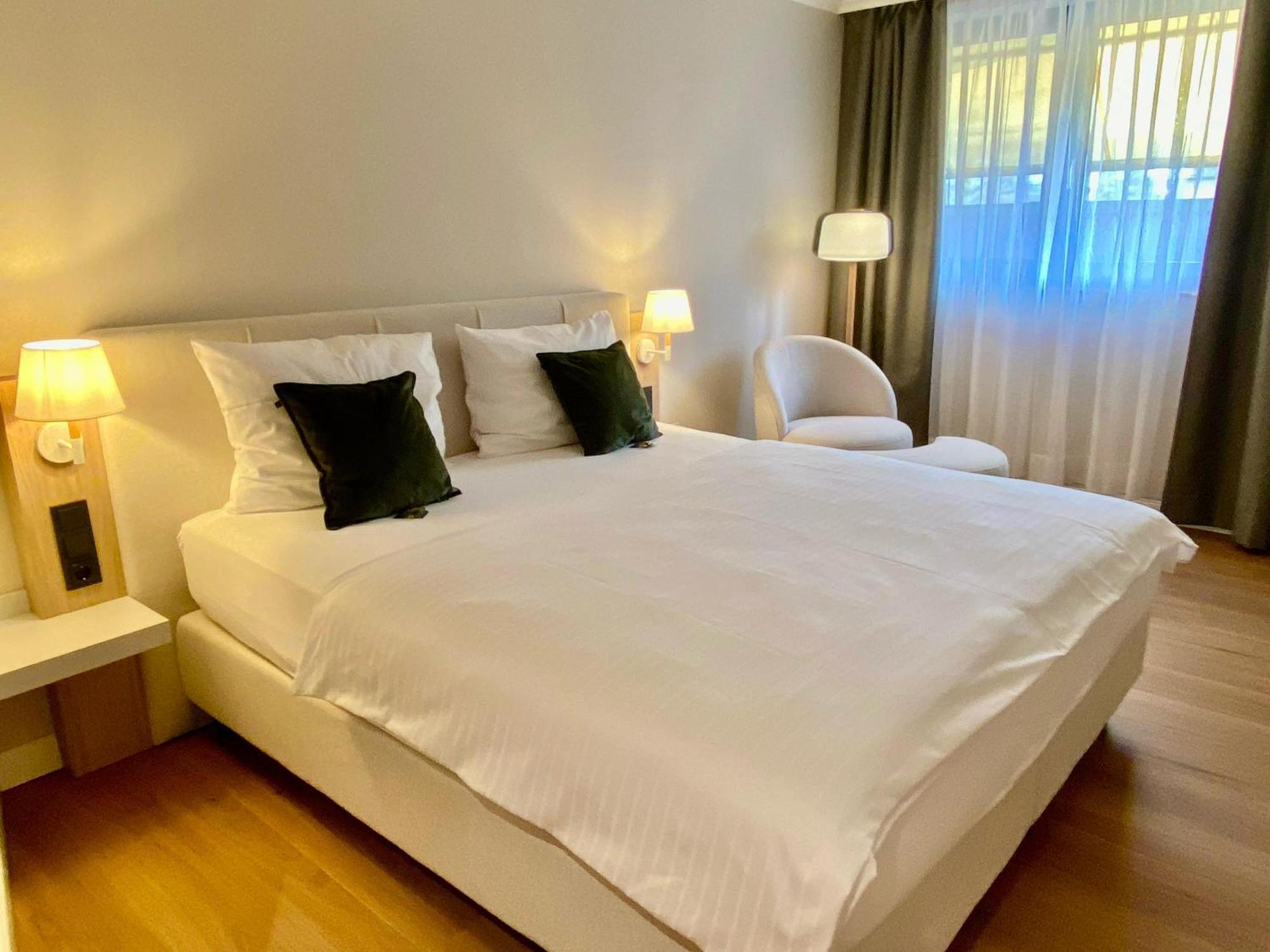Vital Hotel Westfalen Therme Wellness Resort & Spa Bad Lippspringe Bagian luar foto