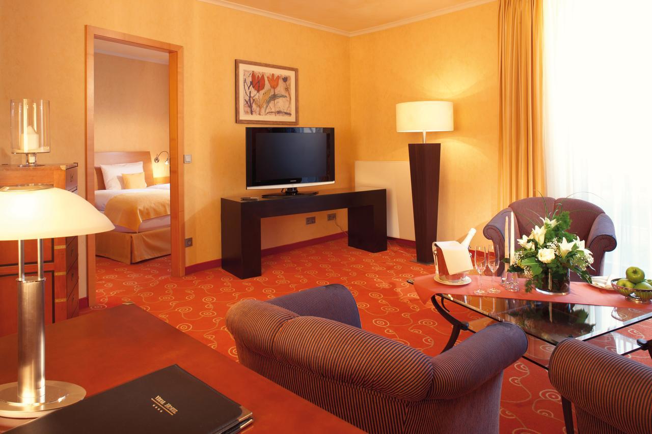 Vital Hotel Westfalen Therme Wellness Resort & Spa Bad Lippspringe Bagian luar foto